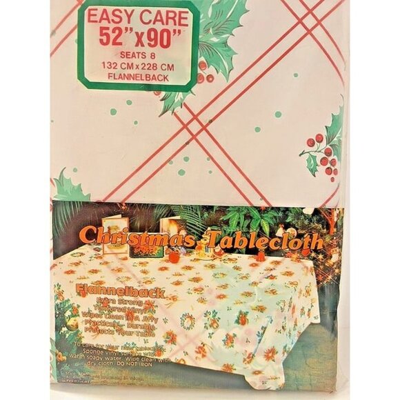 Vintage Christmas Holly Vinyl 52 x 90 Rectagular Table Cloth Flannel Easy Care‎ - Picture 2 of 4